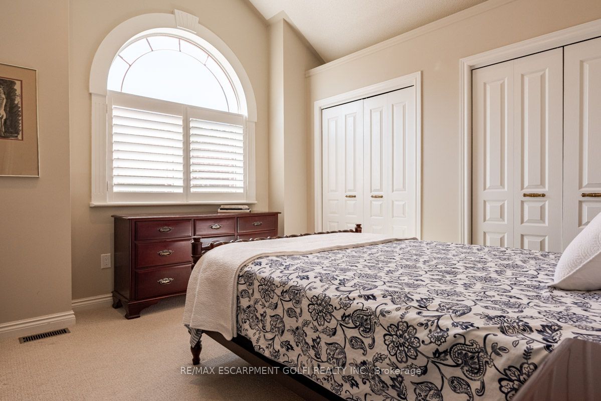 17 Brigantine Crt