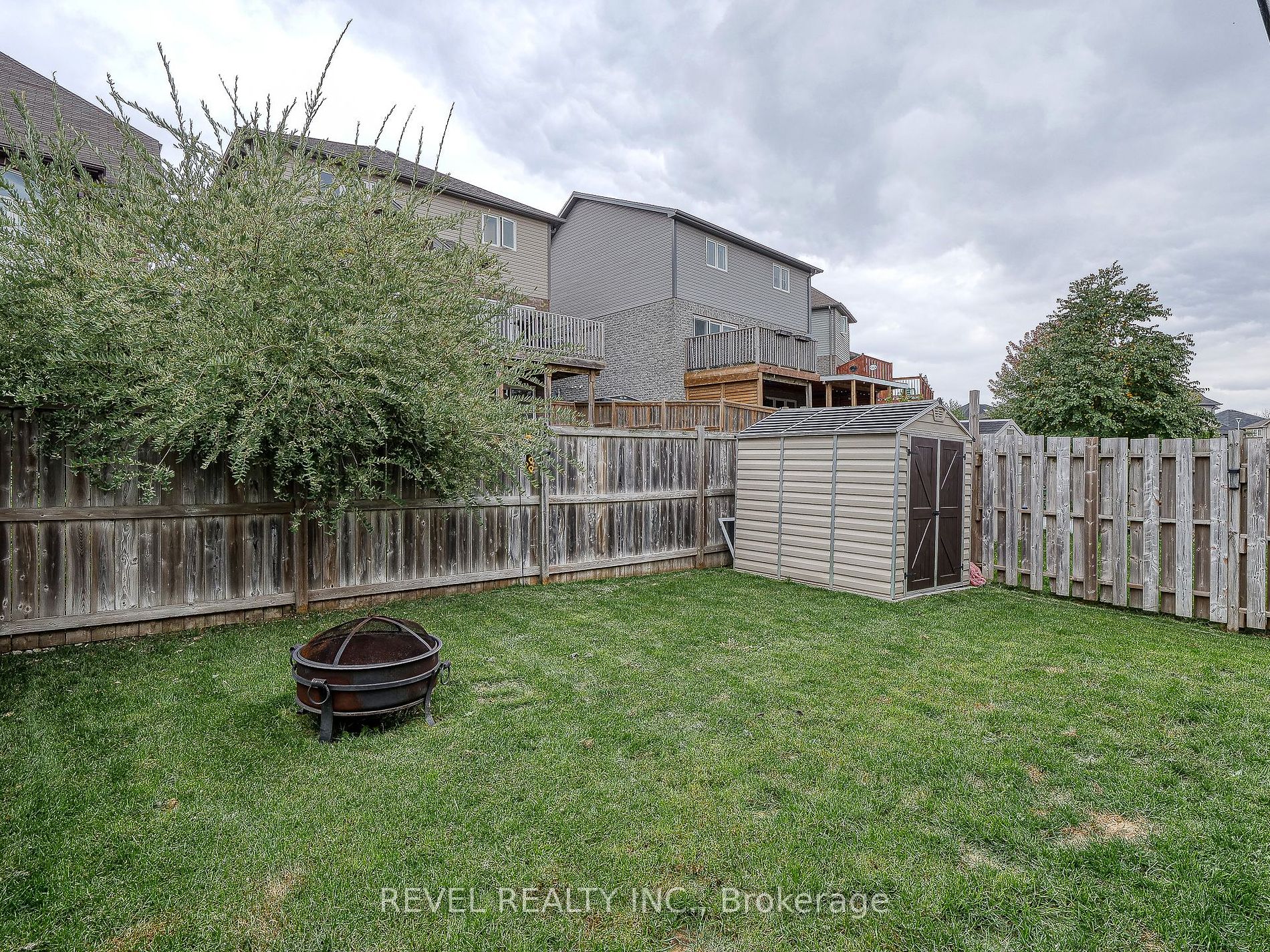 1055 Marquette Dr