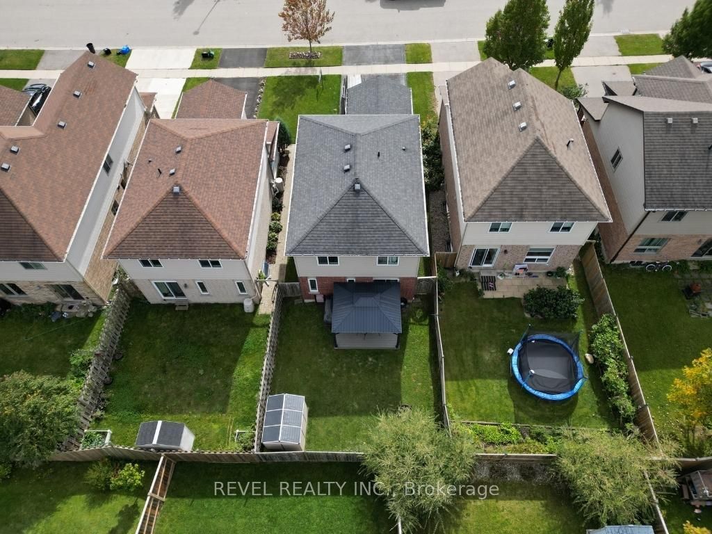 1055 Marquette Dr
