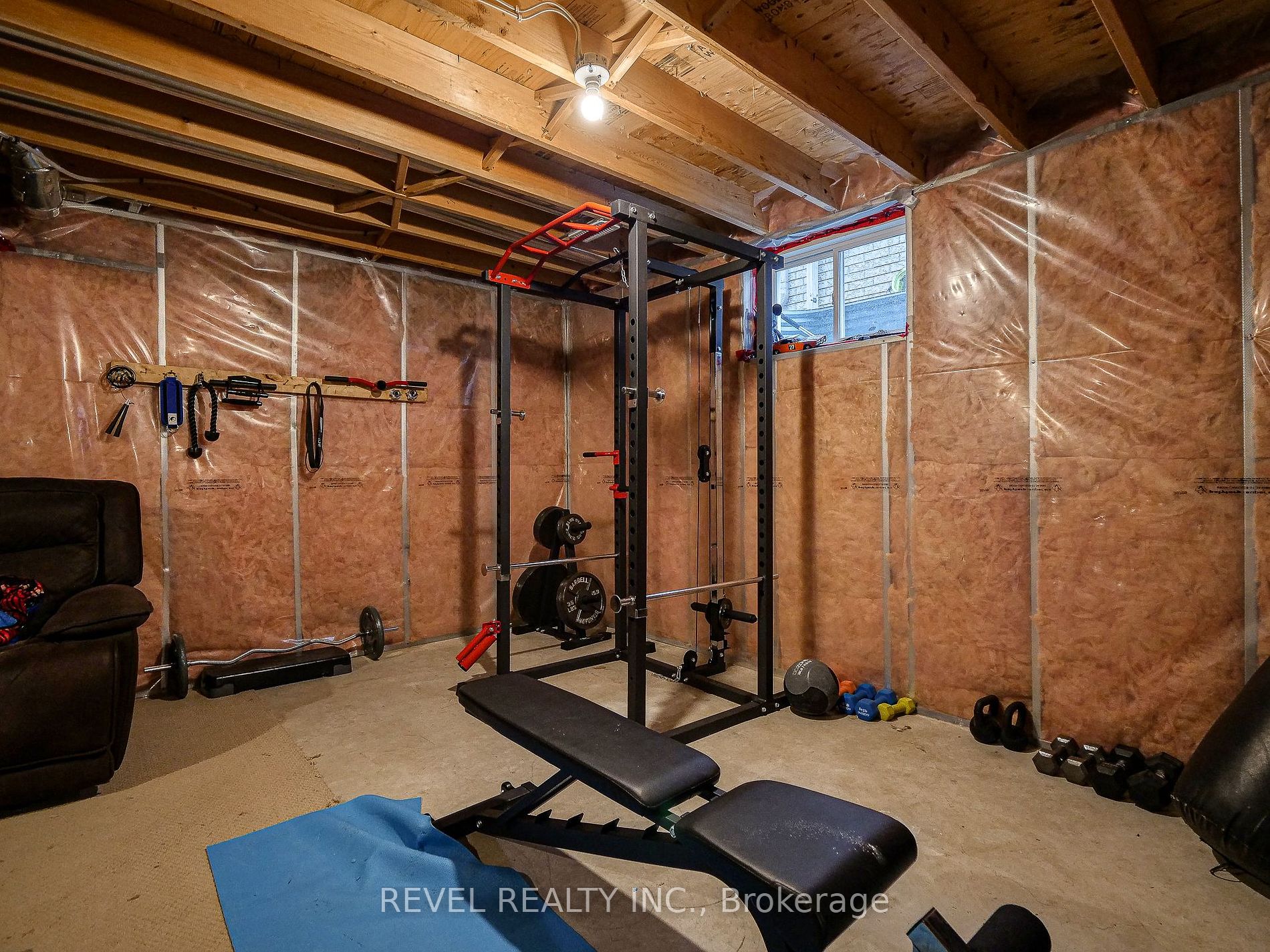 1055 Marquette Dr