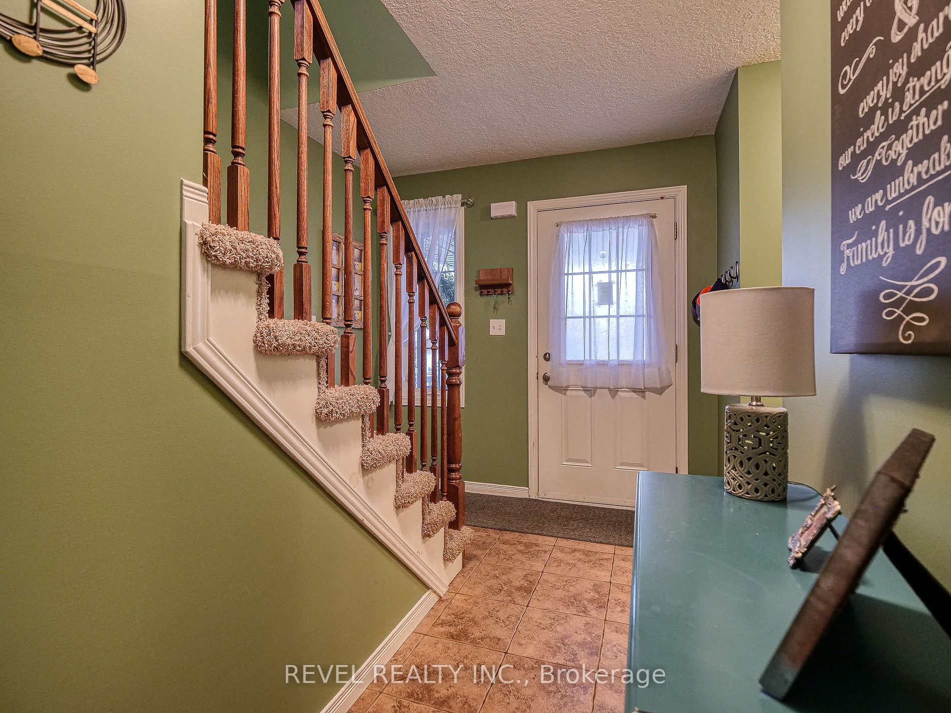 1055 Marquette Dr