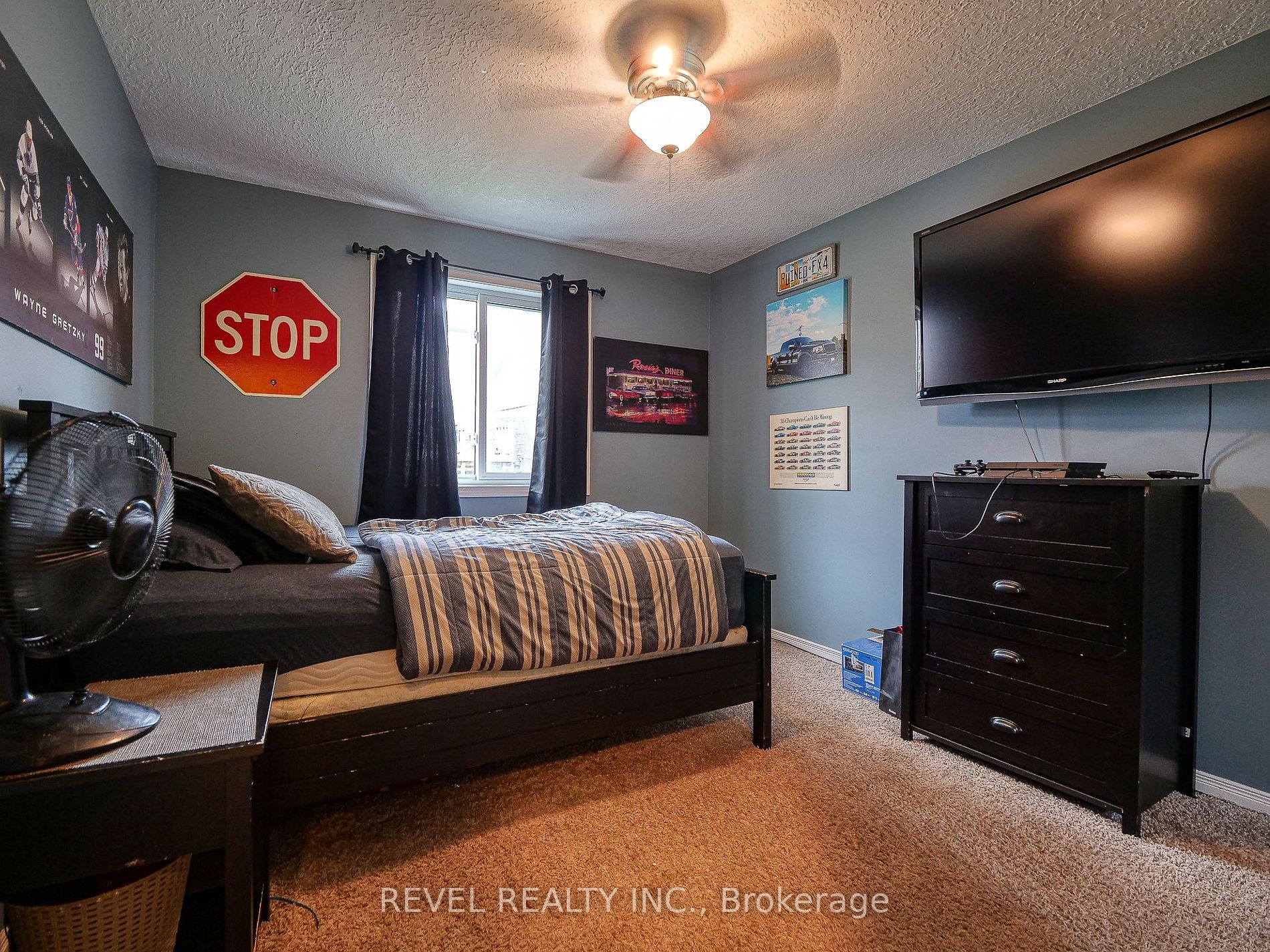 1055 Marquette Dr