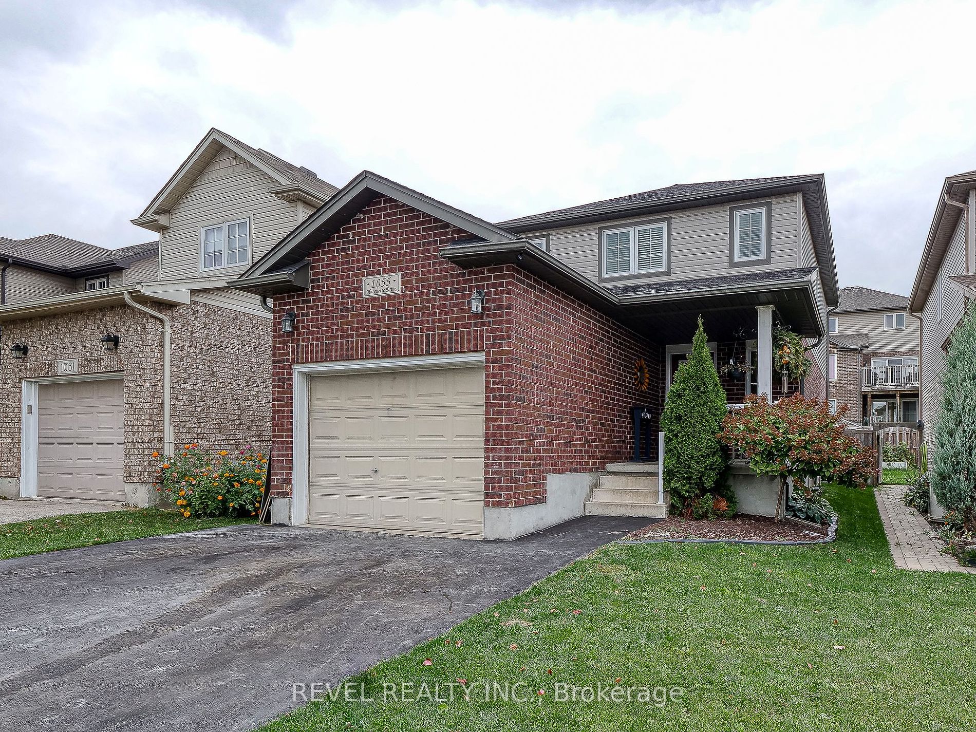 1055 Marquette Dr