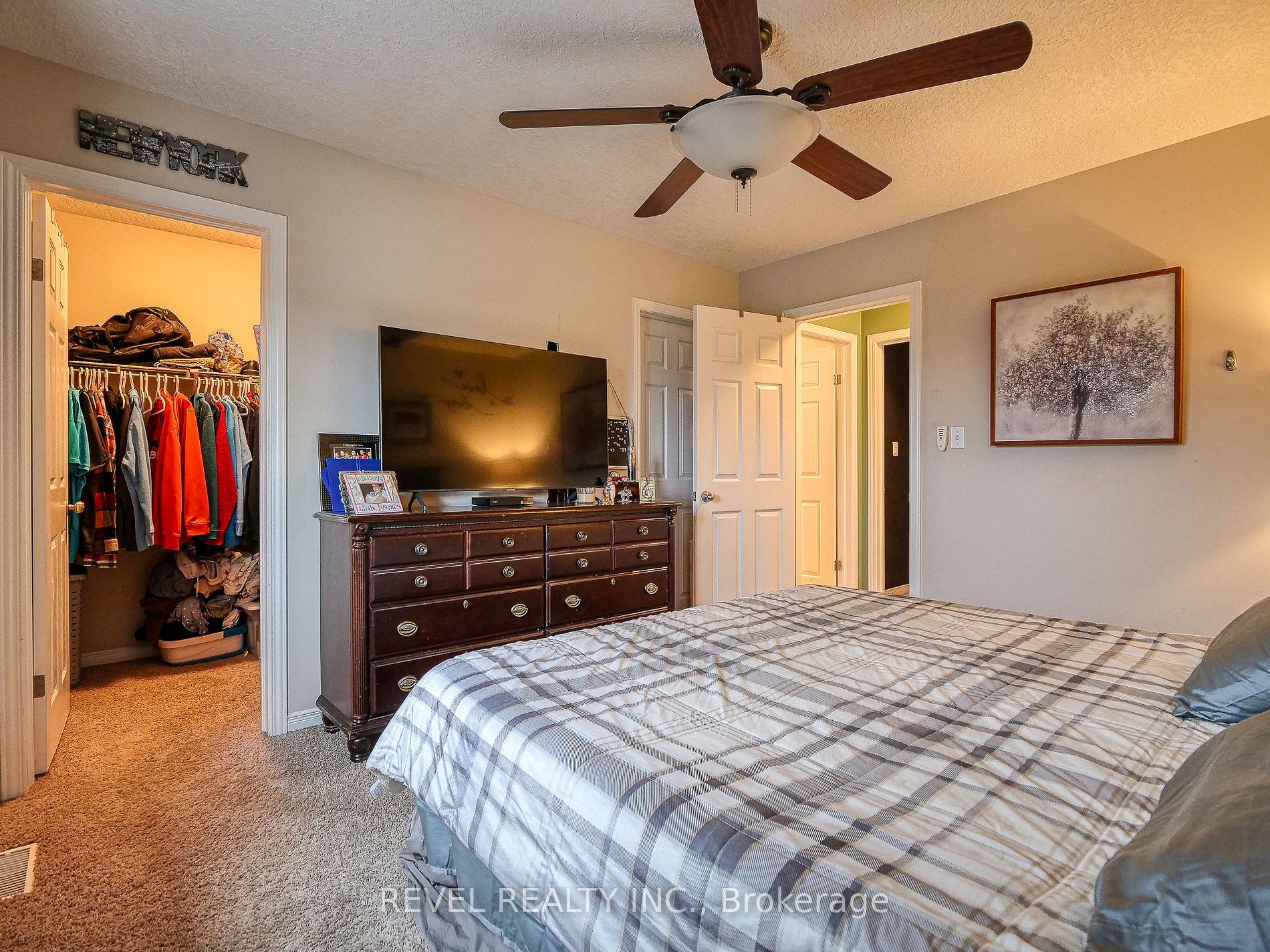 1055 Marquette Dr