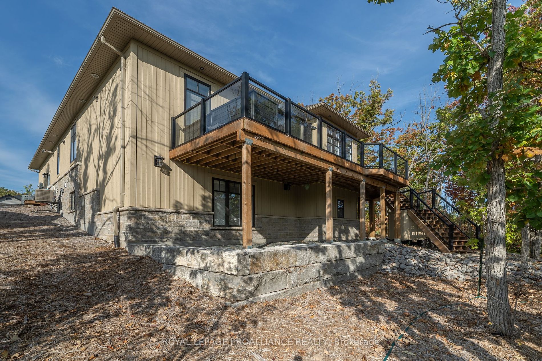 3 Riverside Trail