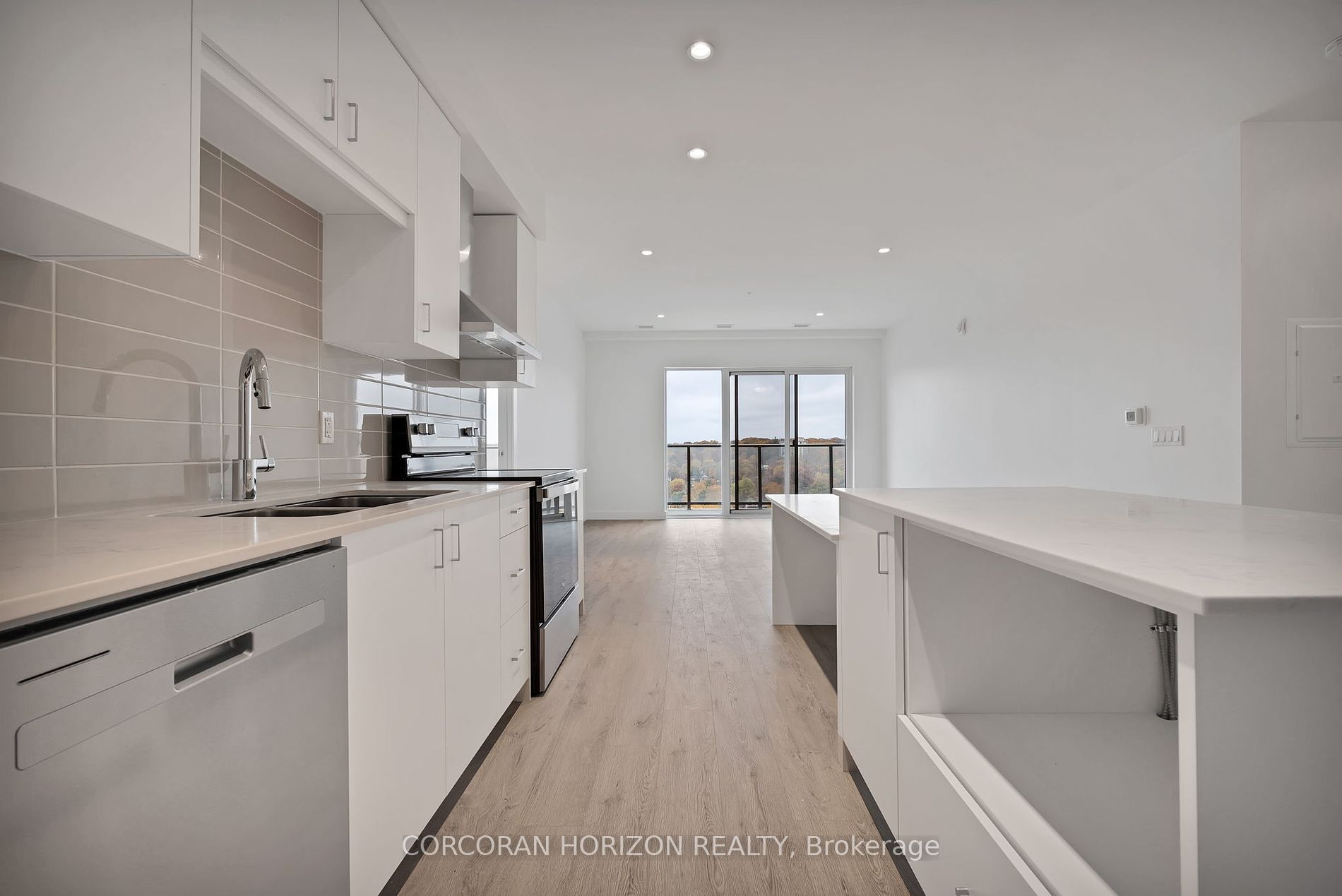 15 Glebe Street #1904