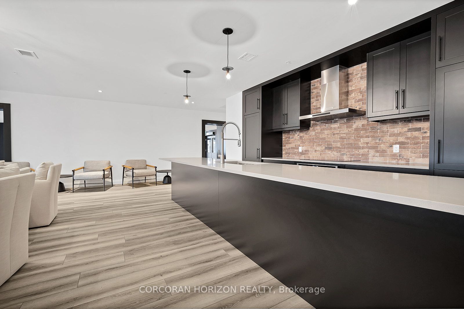 15 Glebe Street #1904