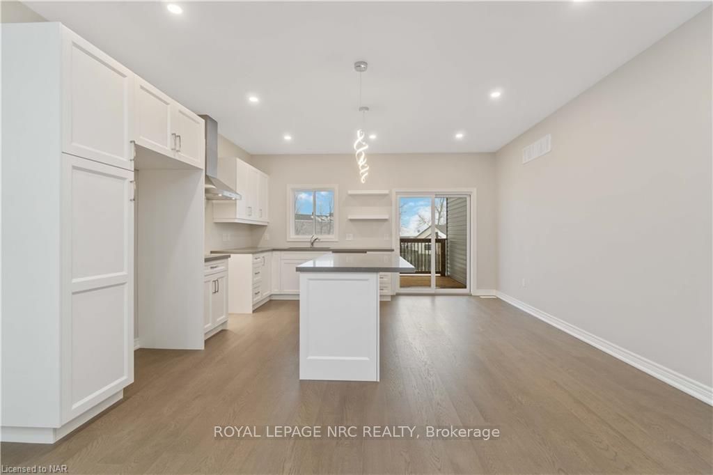 735 Dominion Road