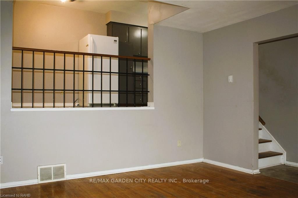 5 Viking Crt, #305