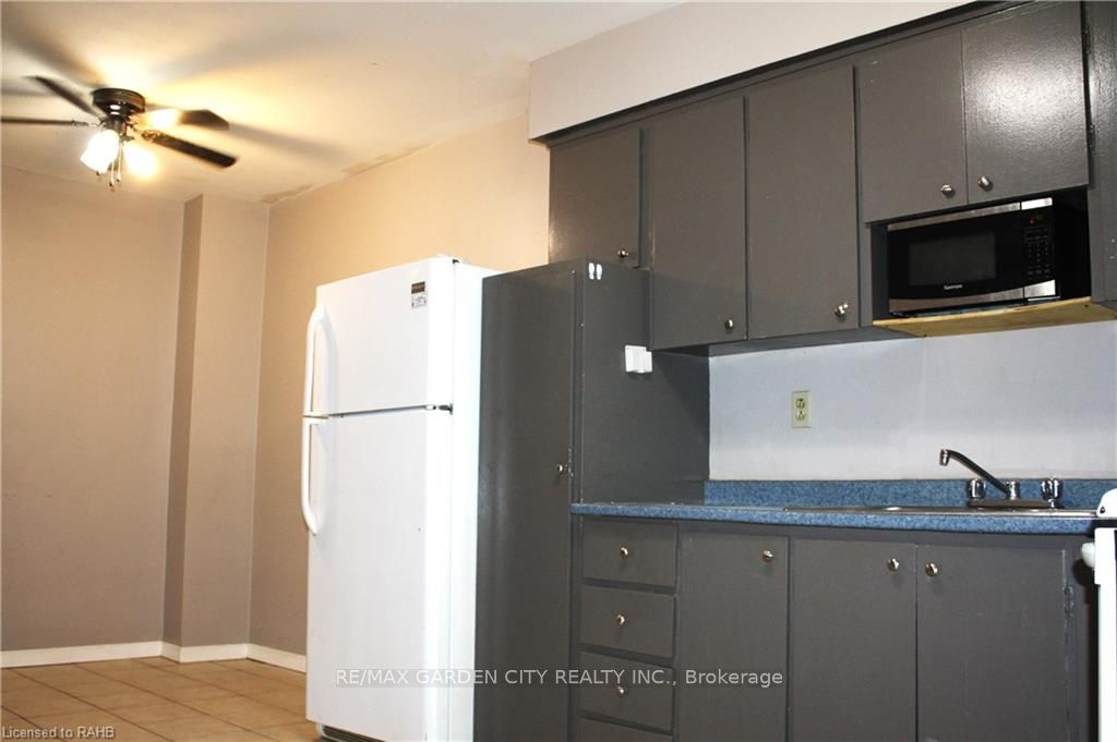 5 Viking Crt, #305