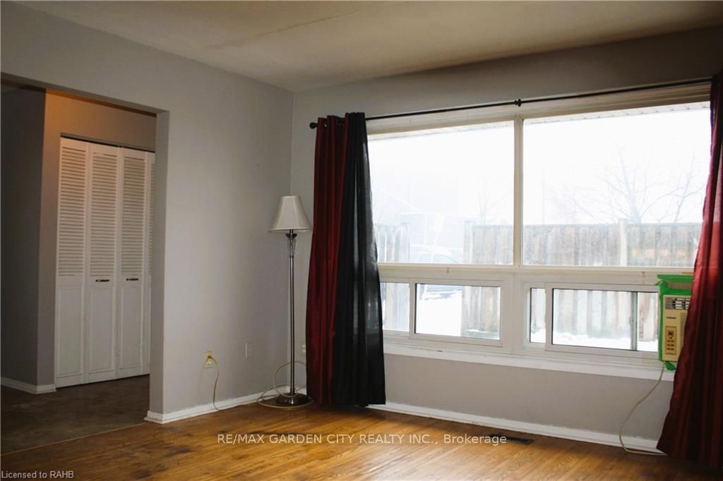 5 Viking Crt, #305
