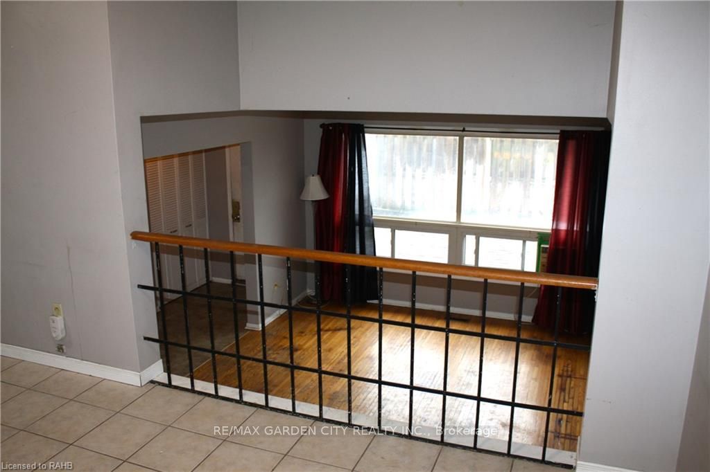 5 Viking Crt, #305