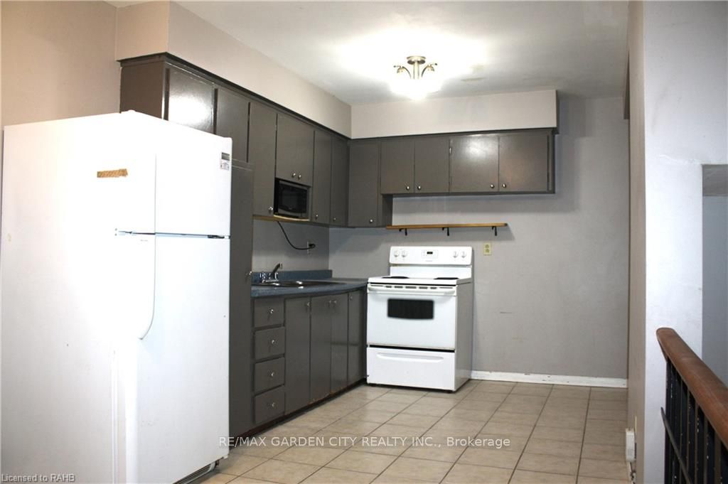 5 Viking Crt, #305