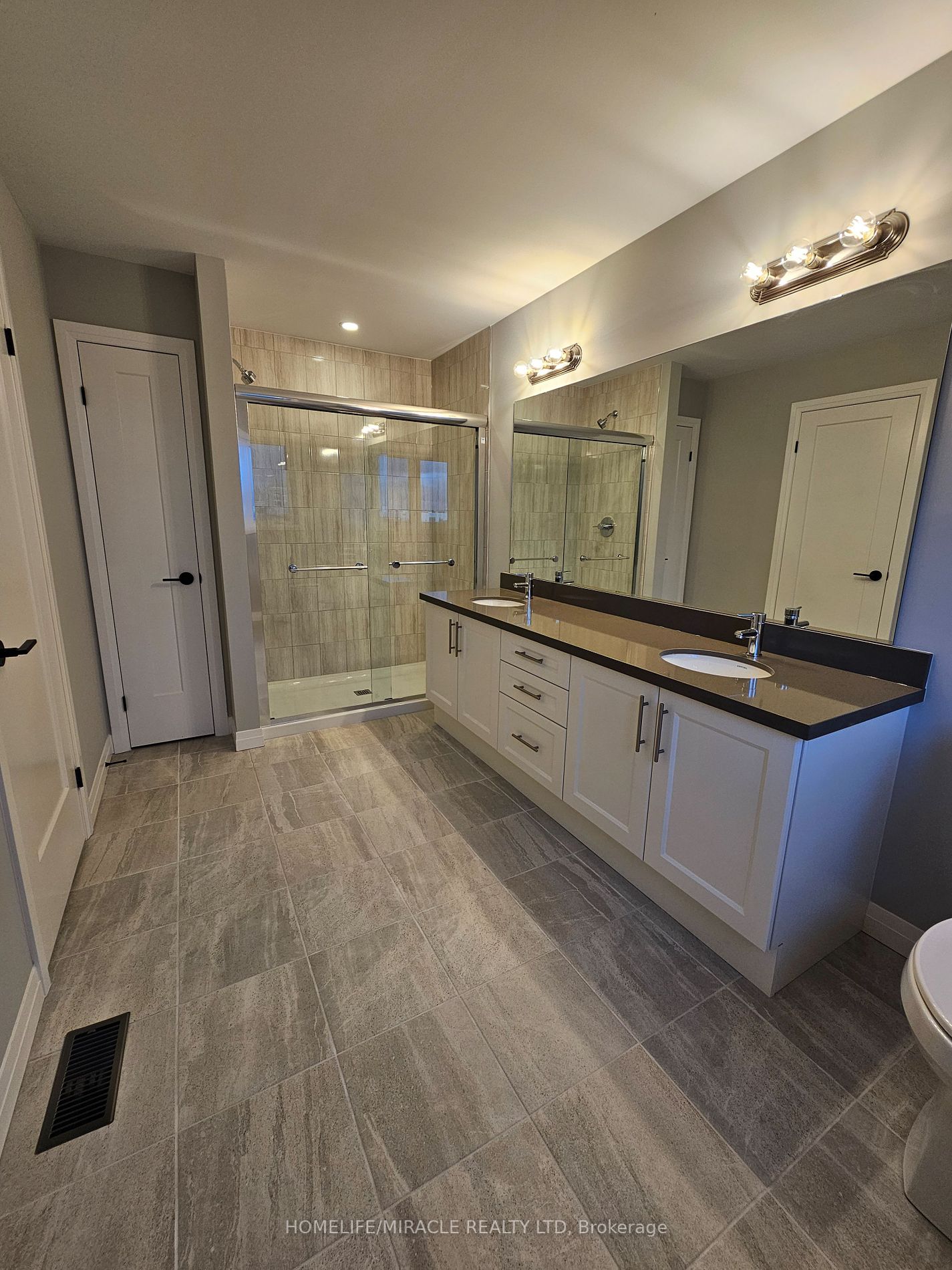 148 Cittadella Boulevard