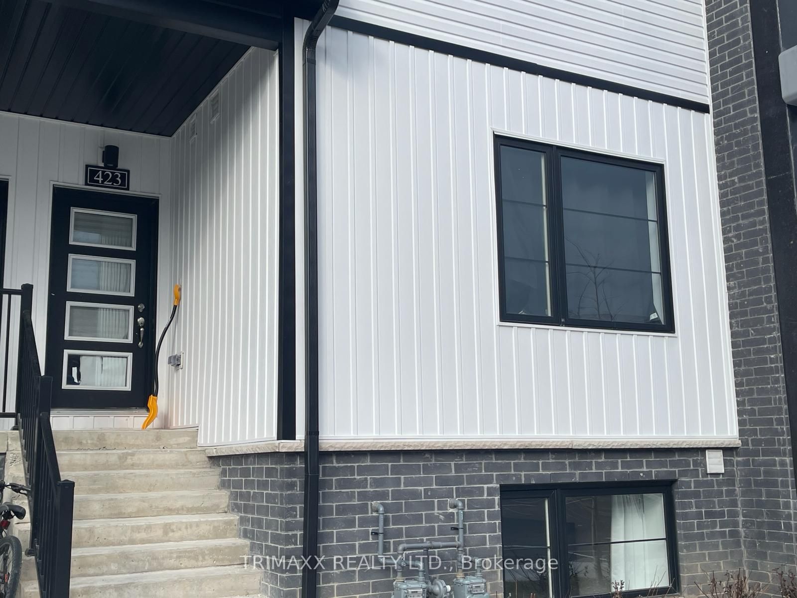 4263 Fourth Ave, #423