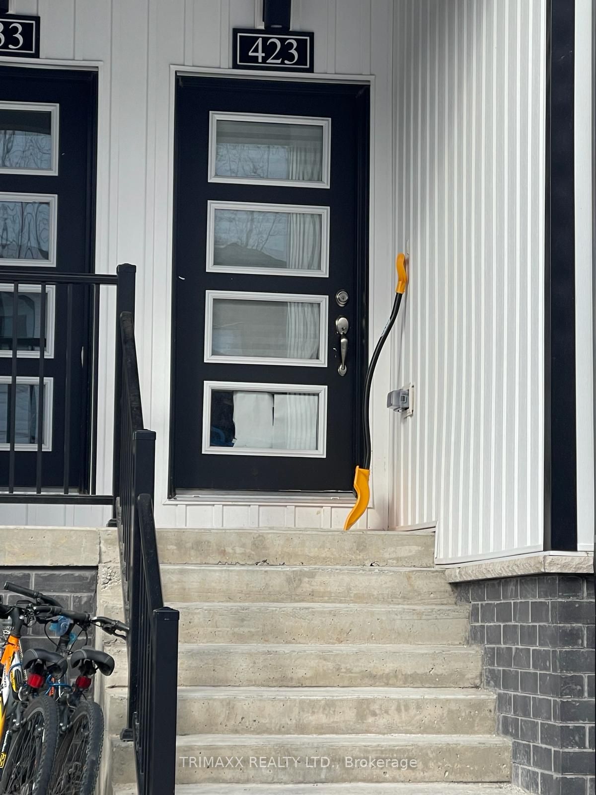 4263 Fourth Ave, #423