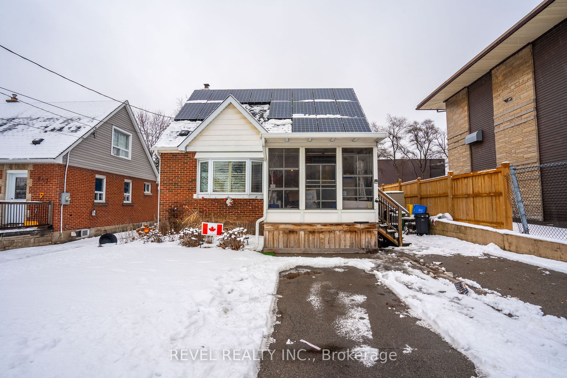 251 Glencairn Ave