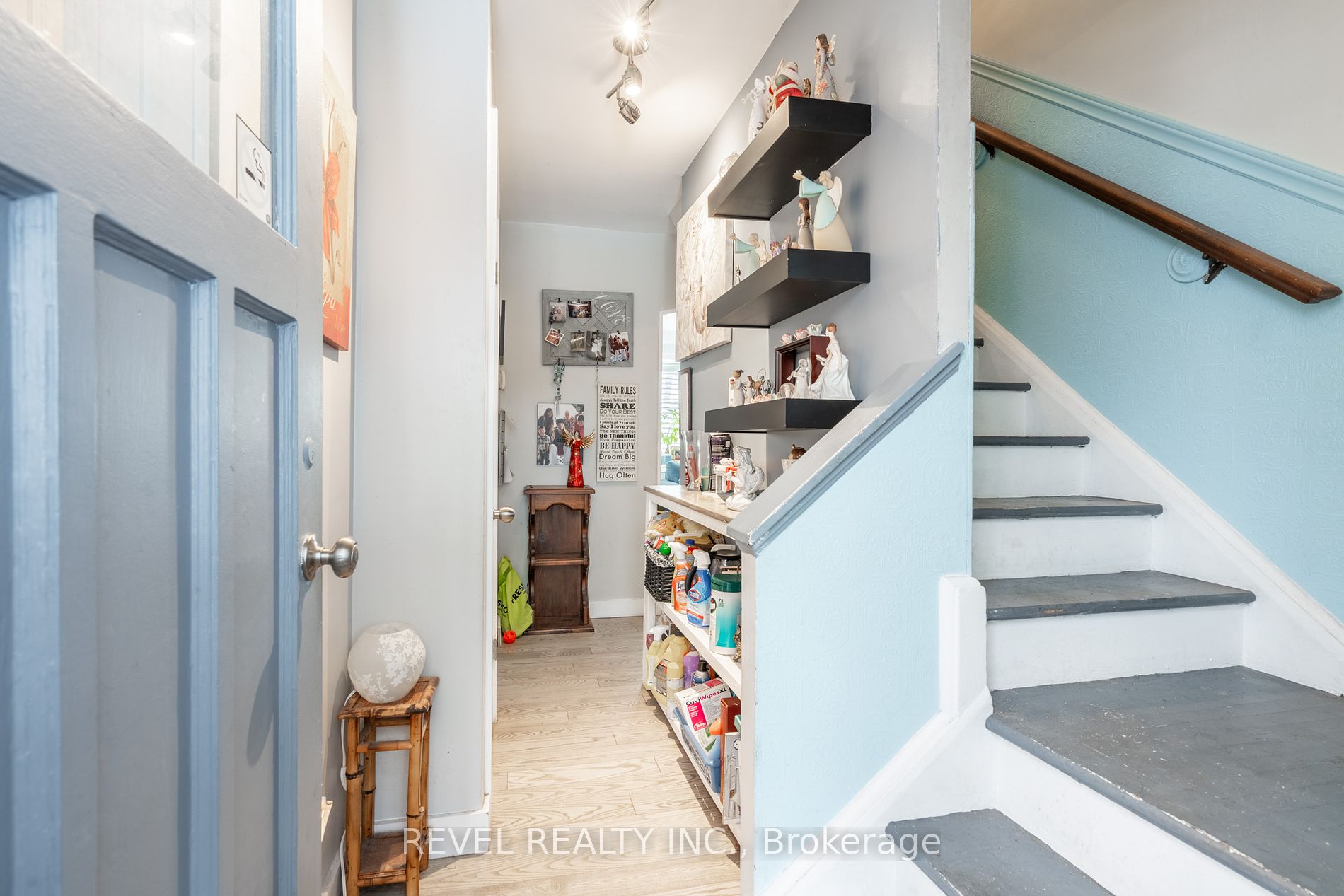 251 Glencairn Ave