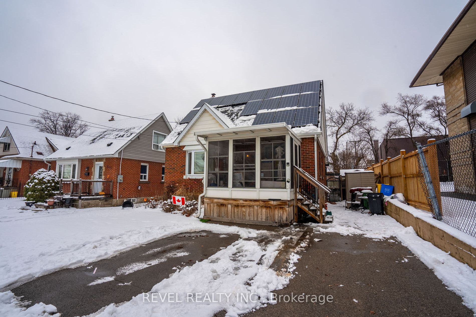 251 Glencairn Ave