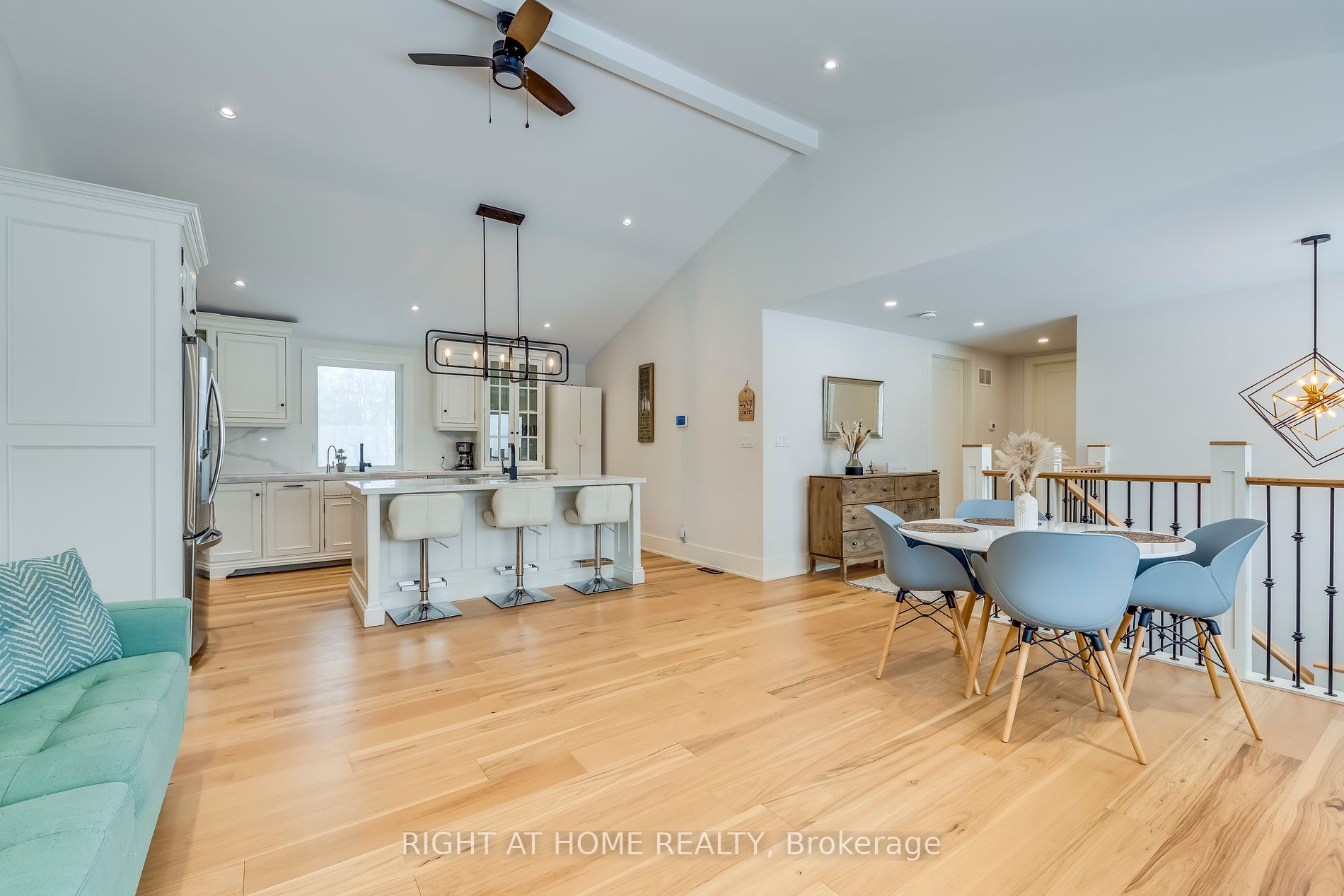 146 7th Concession Rd E