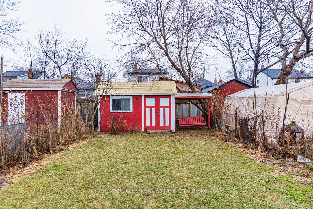 28 Agincourt Avenue