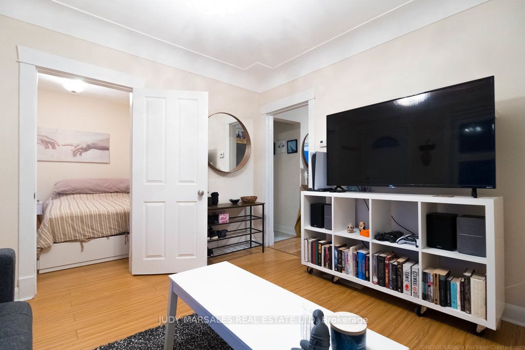 28 Agincourt Avenue