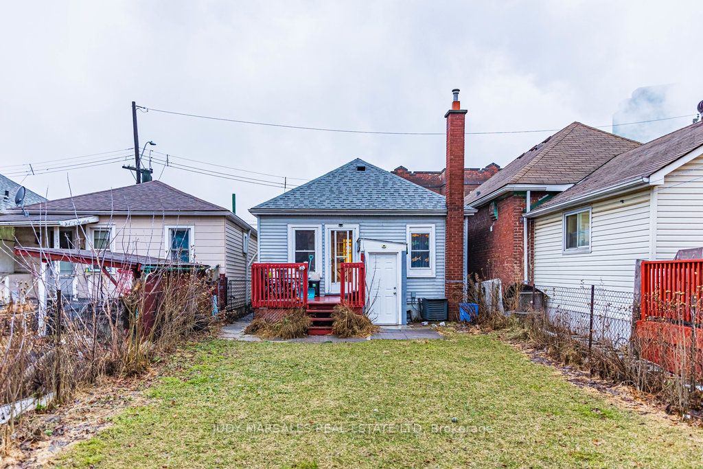 28 Agincourt Avenue