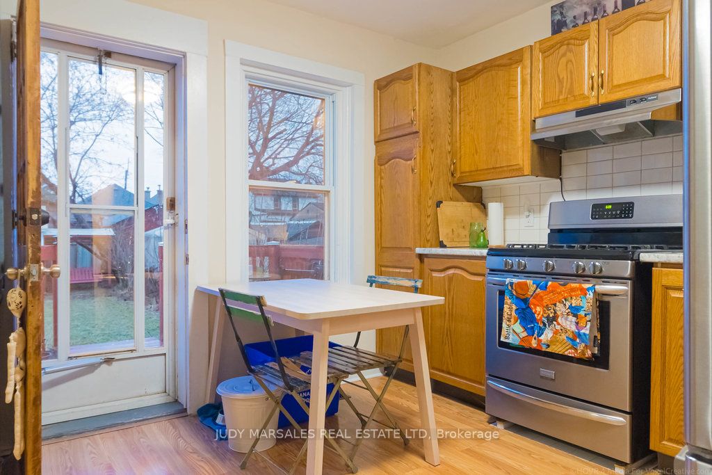 28 Agincourt Avenue