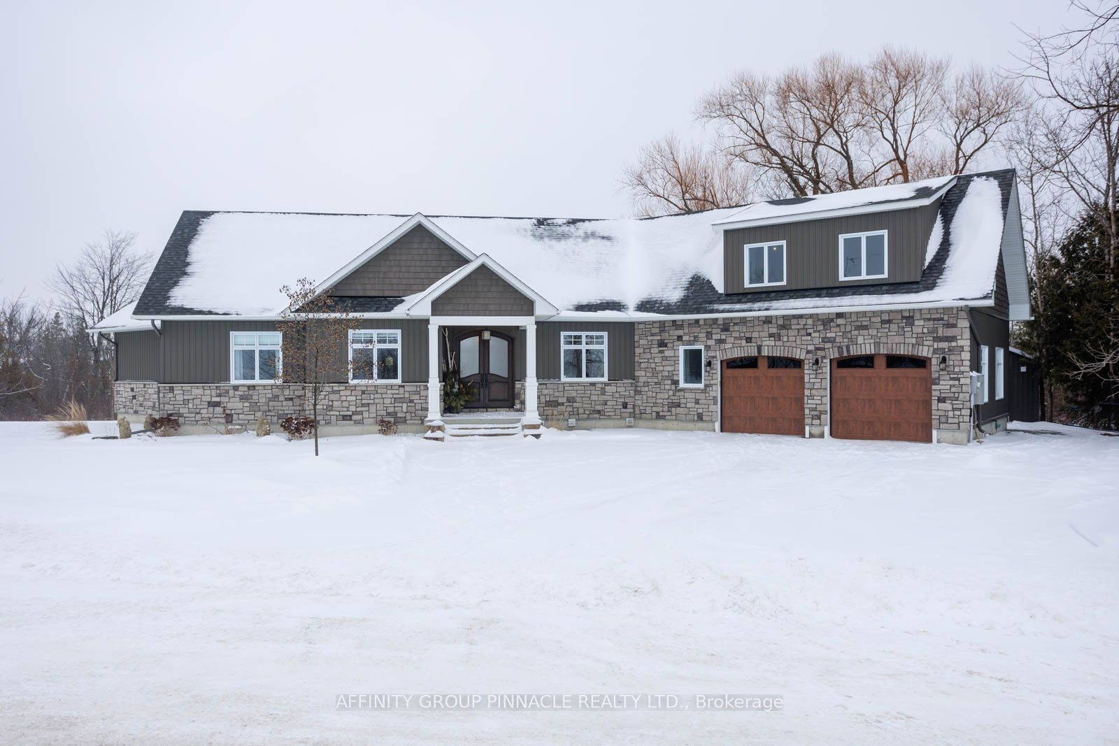 32 MCLARENS CREEK Road