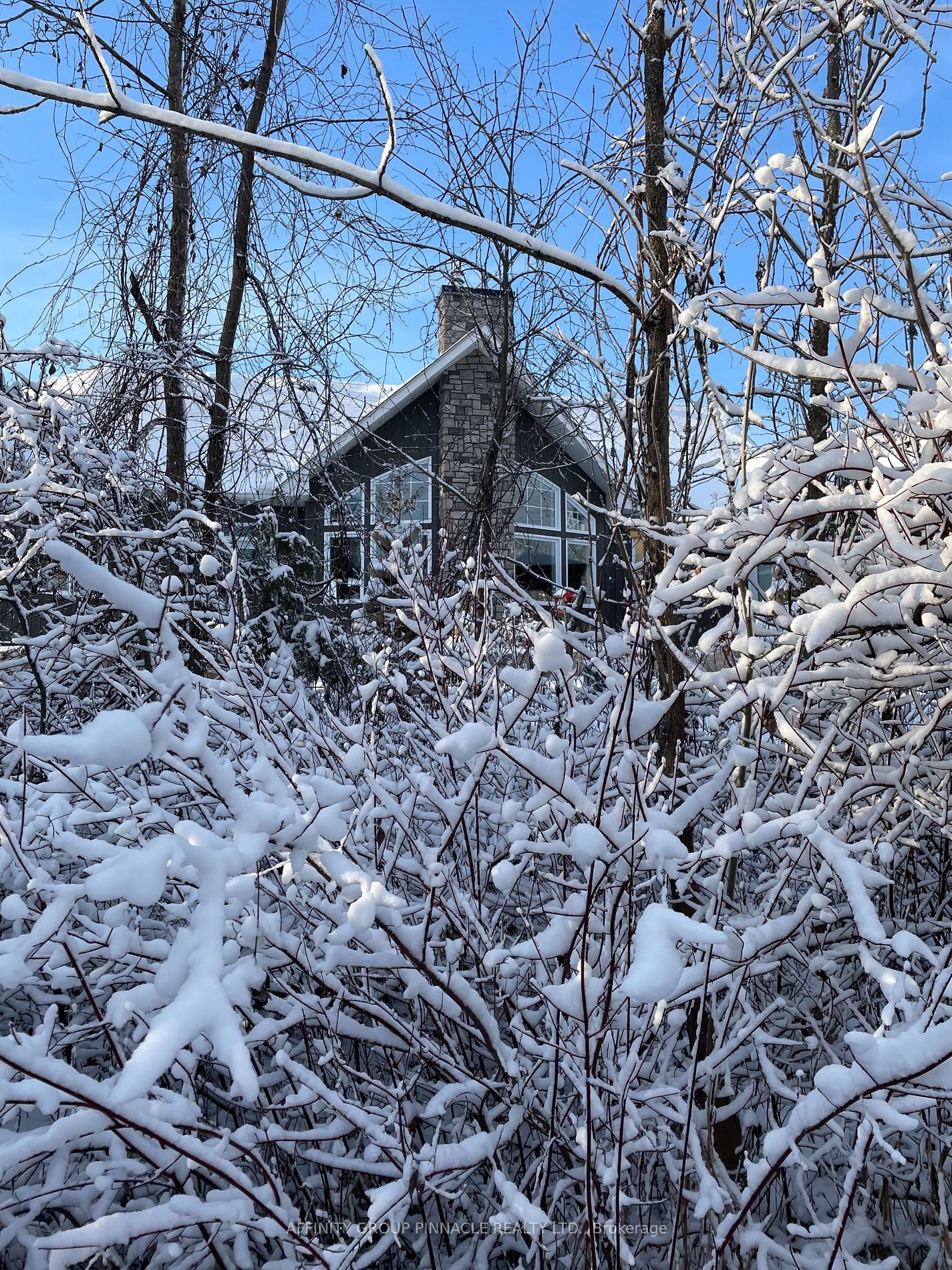 32 MCLARENS CREEK Road