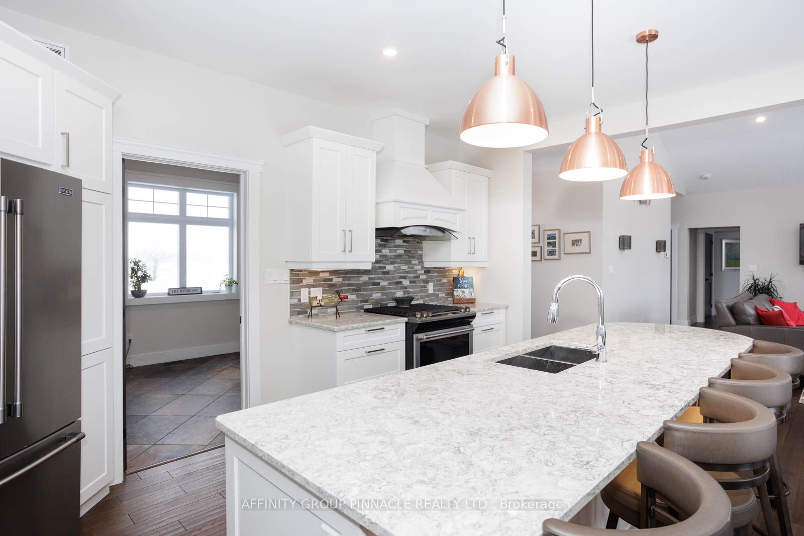 32 MCLARENS CREEK Road