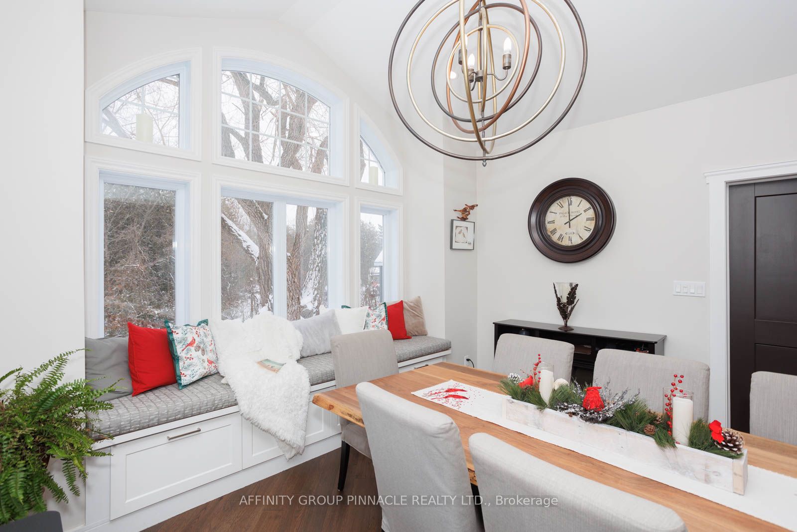 32 MCLARENS CREEK Road