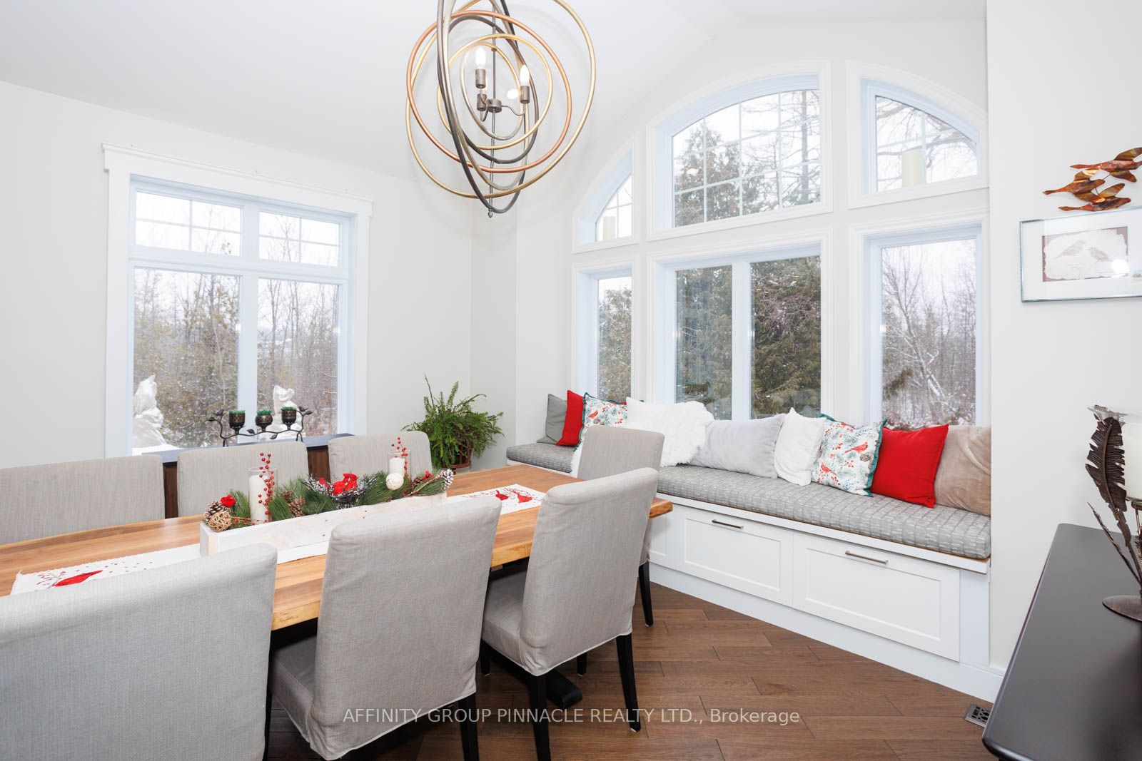 32 MCLARENS CREEK Road