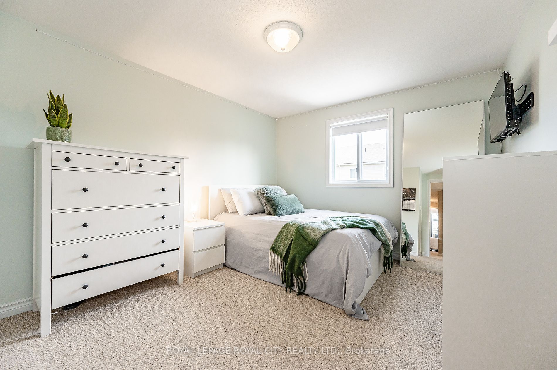 20 Shackleton Drive, #28