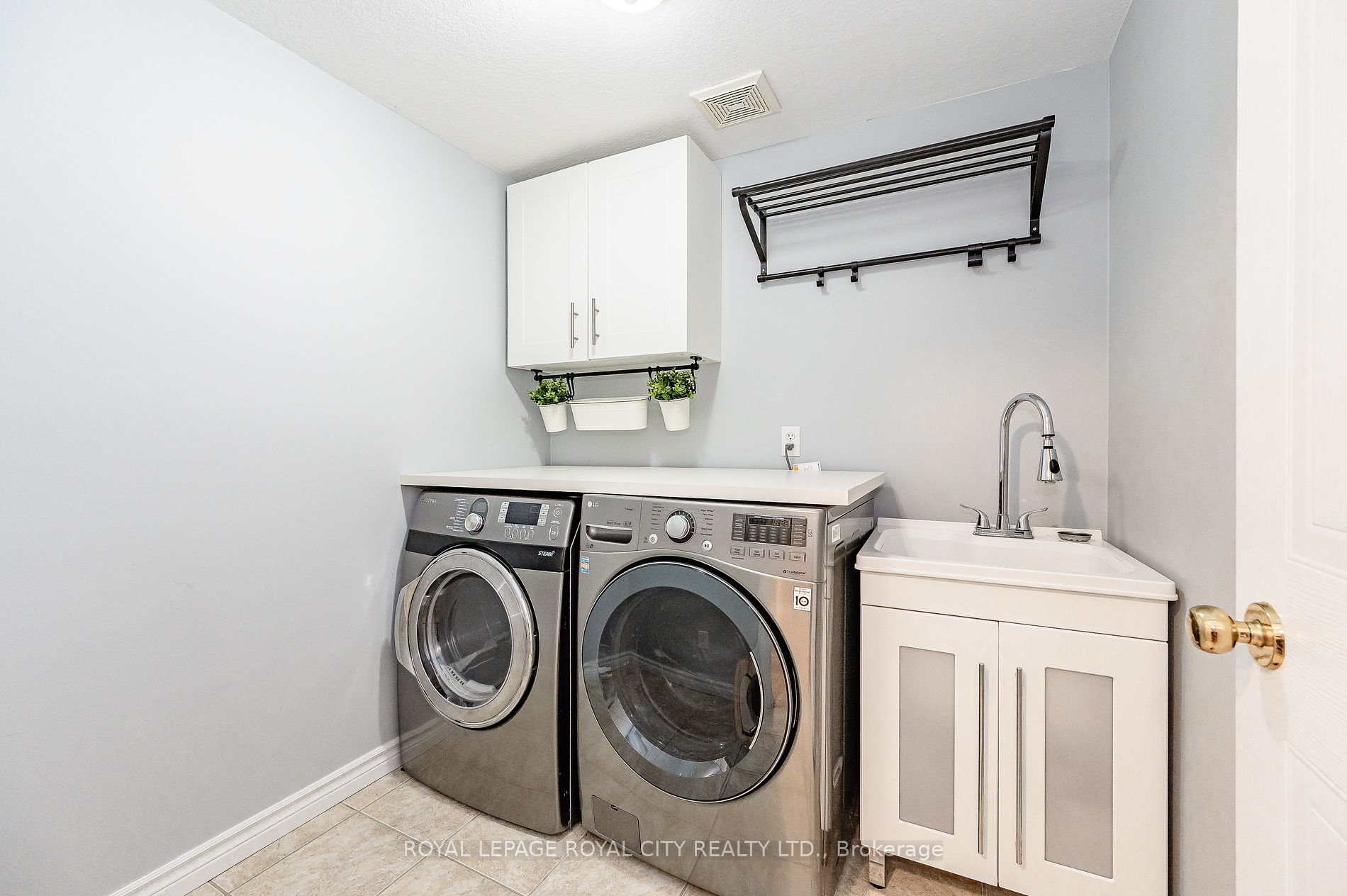 20 Shackleton Drive, #28