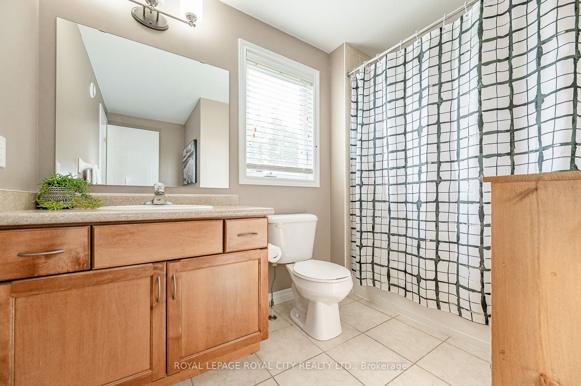 20 Shackleton Drive, #28