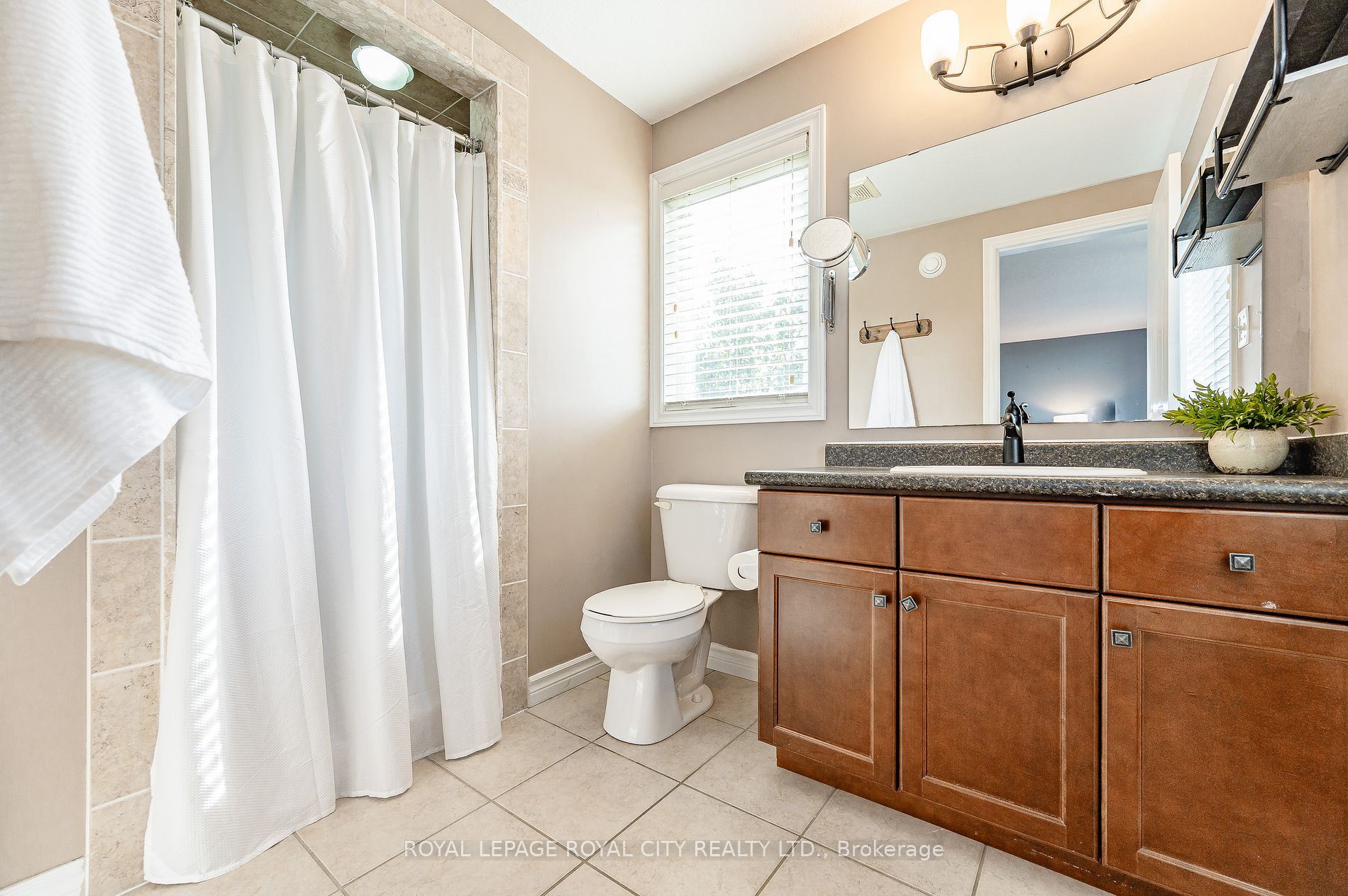 20 Shackleton Drive, #28