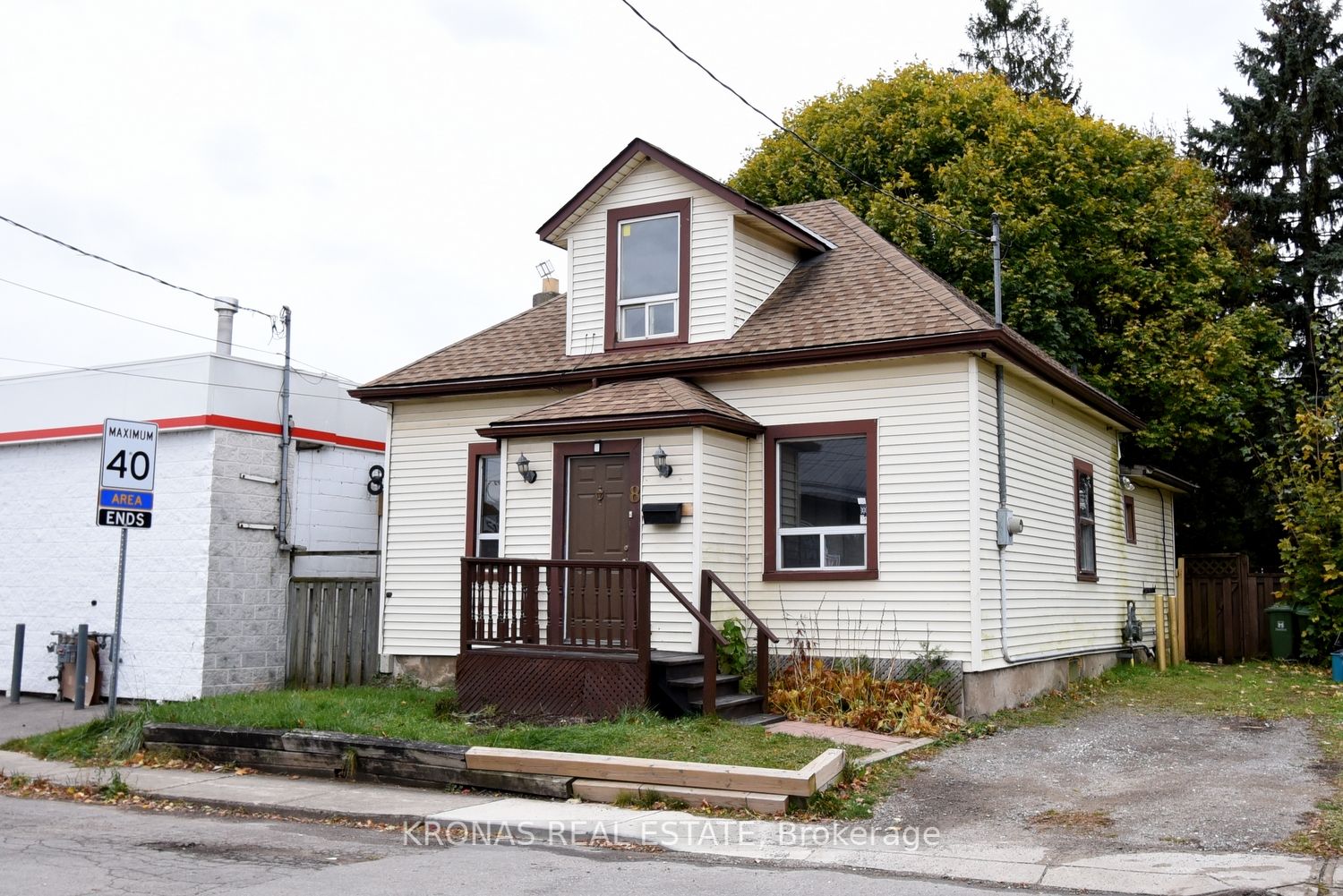 8 Thorpe Street