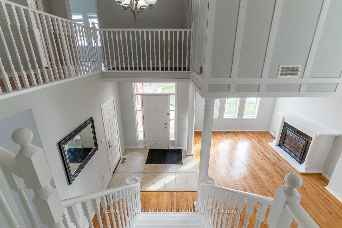 183 Valmont Crt
