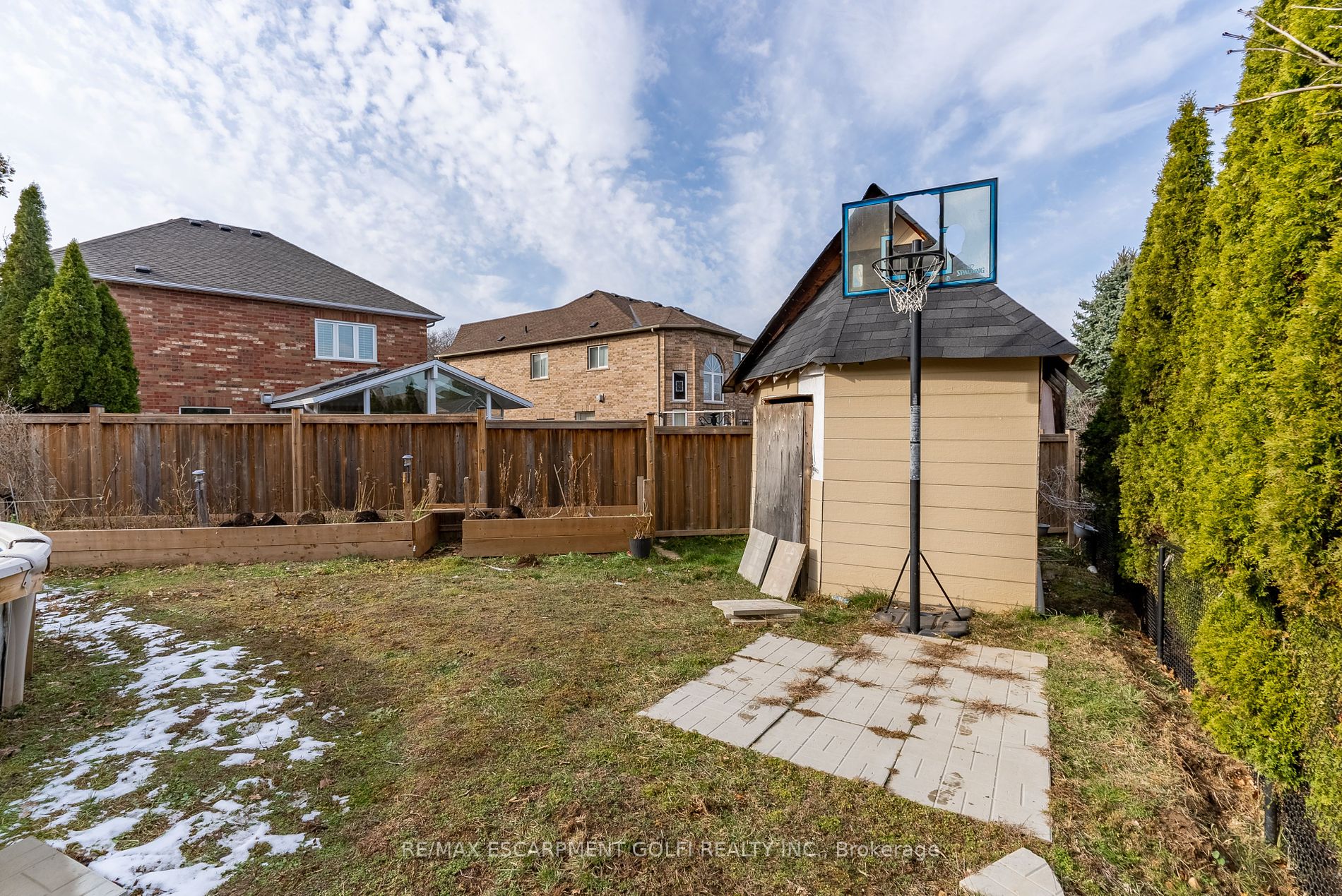 183 Valmont Crt