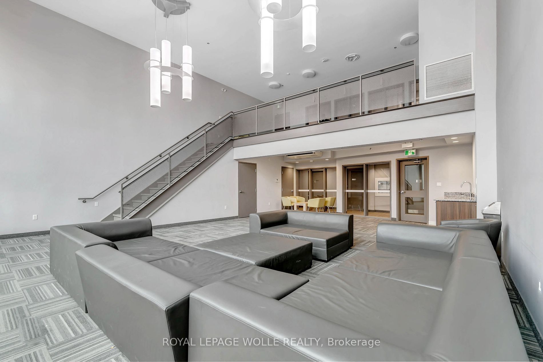 280 LESTER Street #404