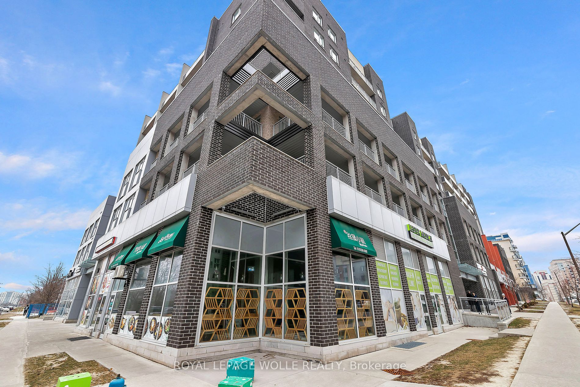 280 LESTER Street #404