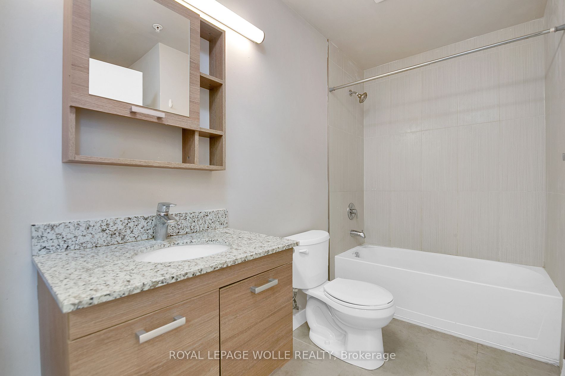 280 LESTER Street #404