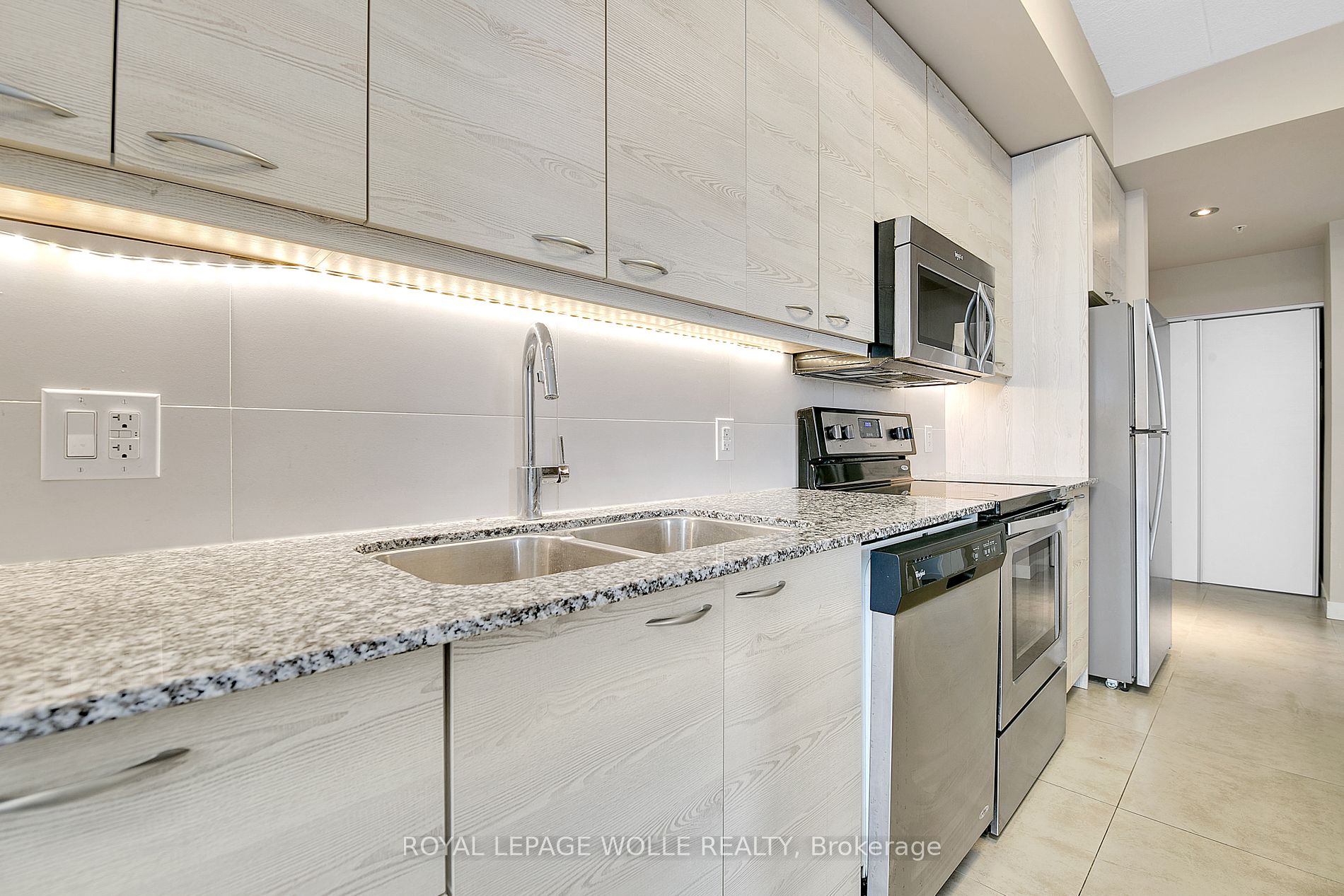 280 LESTER Street #404