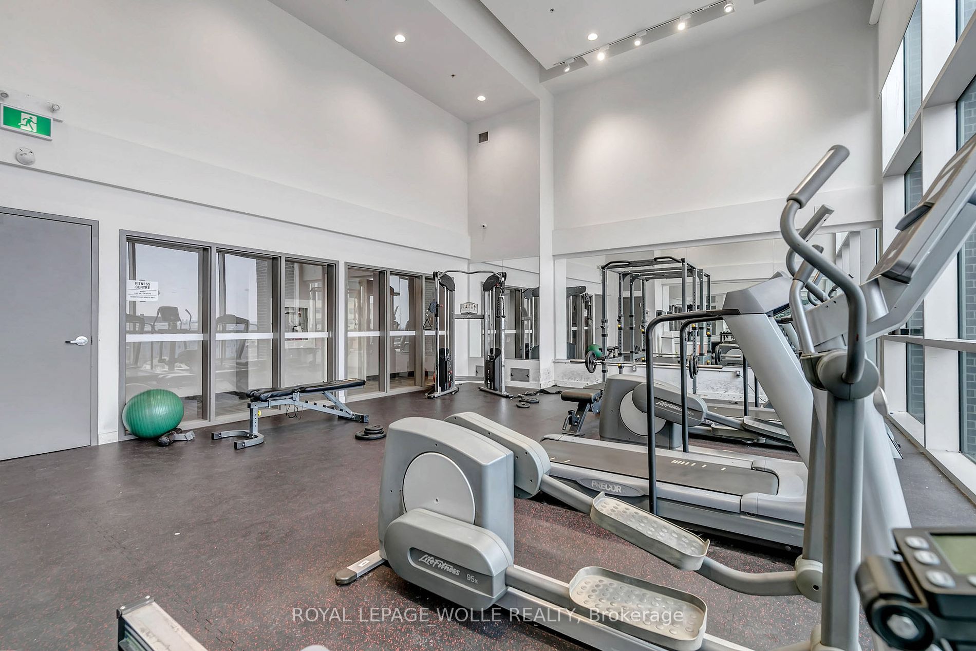 280 LESTER Street #404