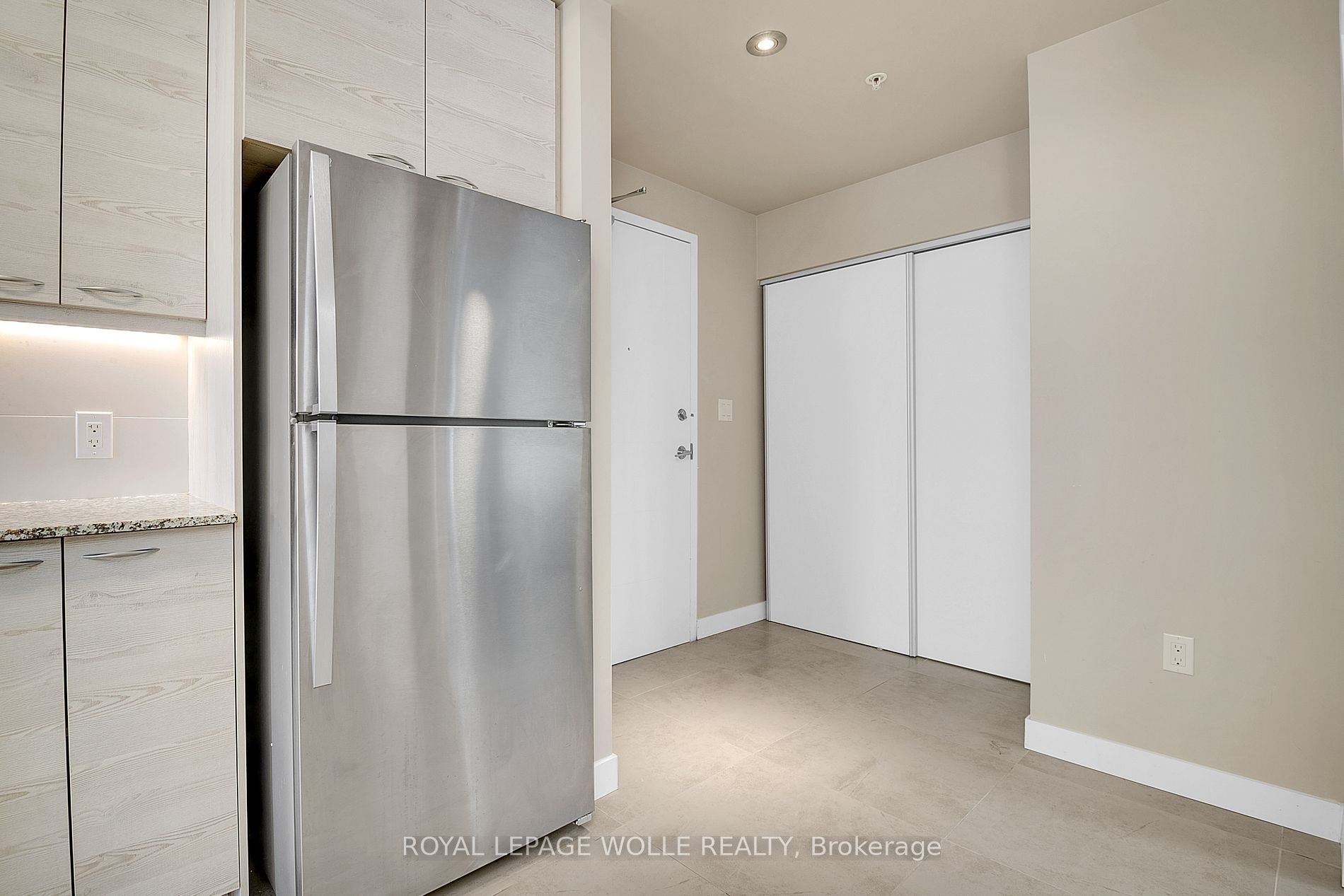 280 LESTER Street #404