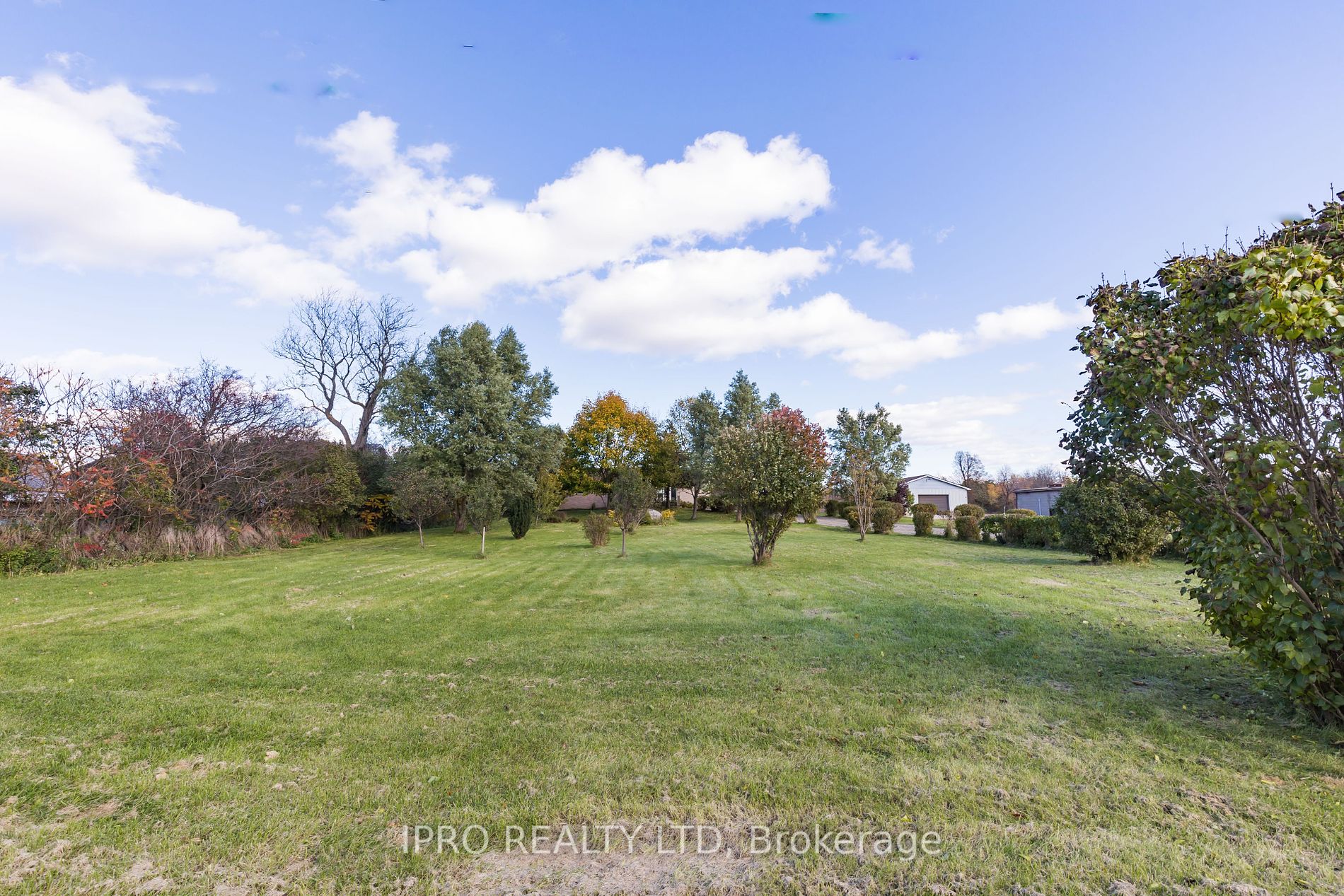 1718 Highway 6 Rd E