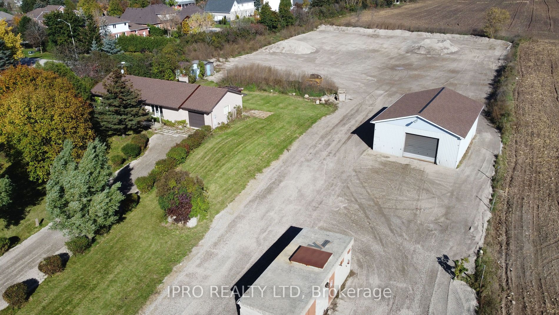 1718 Highway 6 Rd E