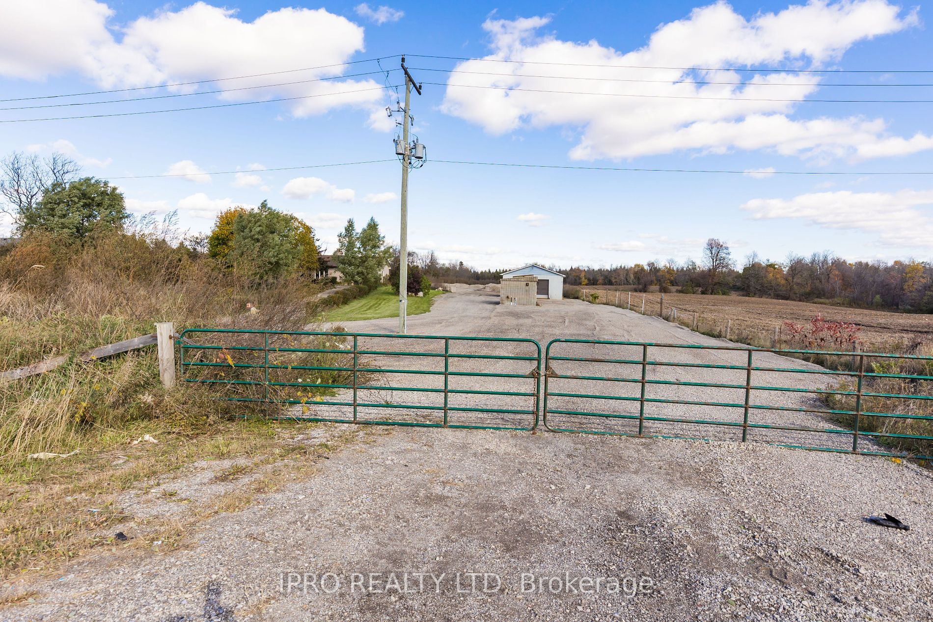 1718 Highway 6 Rd E