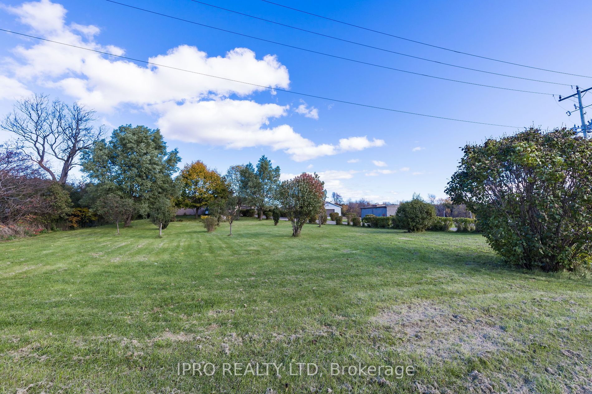 1718 Highway 6 Rd E